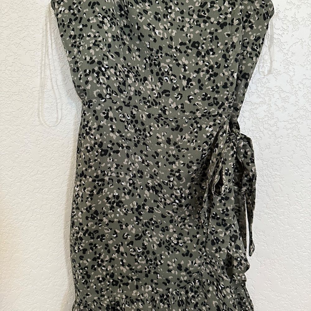 Women's Altar'd State Dress - Picture 2 of 5